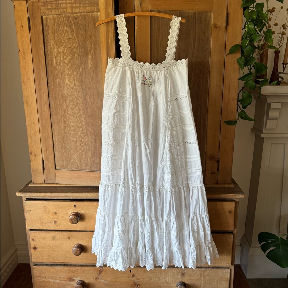 *SOLD* Doen Symphony Dress Small
